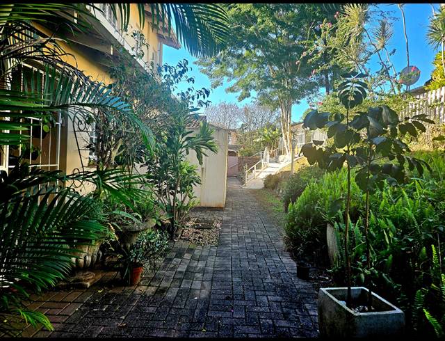 2 BEDROOM TOWNHOUSE FOR SALE IN SHERWOOD